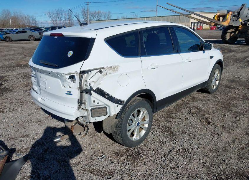 Photo 4 of 2017 Ford Escape SE (VIN 1FMCU9GD8HUB05769)