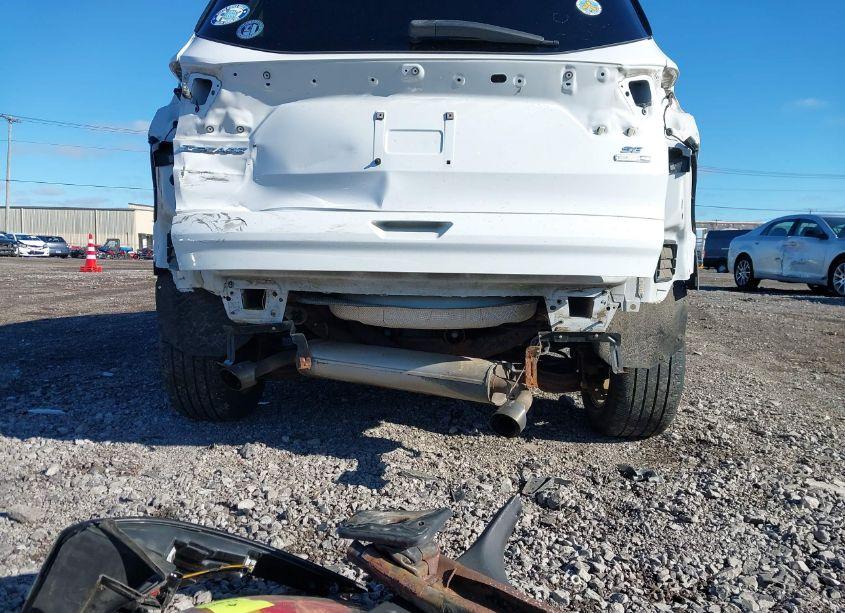 Photo 6 of 2017 Ford Escape SE (VIN 1FMCU9GD8HUB05769)