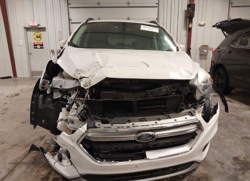 Photo 12 of 2017 Ford Escape SE (VIN 1FMCU9GD8HUB30428)