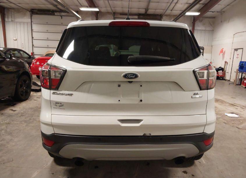 Photo 16 of 2017 Ford Escape SE (VIN 1FMCU9GD8HUB30428)