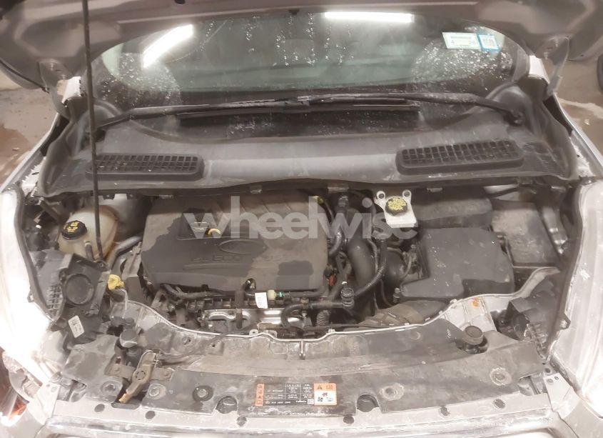 Photo 10 of 2017 Ford Escape SE (VIN 1FMCU9GD8HUB76020)