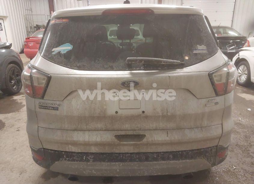 Photo 16 of 2017 Ford Escape SE (VIN 1FMCU9GD8HUB76020)