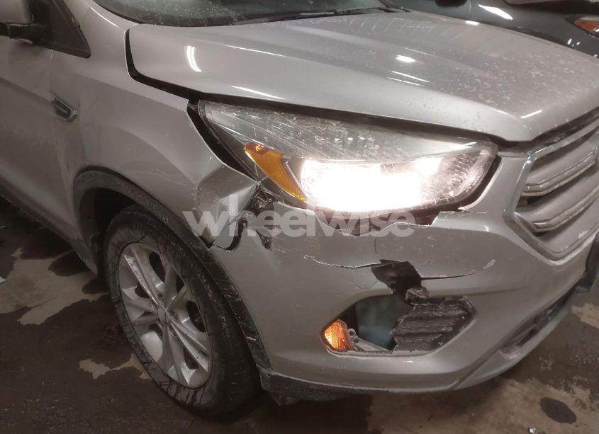 Photo 6 of 2017 Ford Escape SE (VIN 1FMCU9GD8HUB76020)