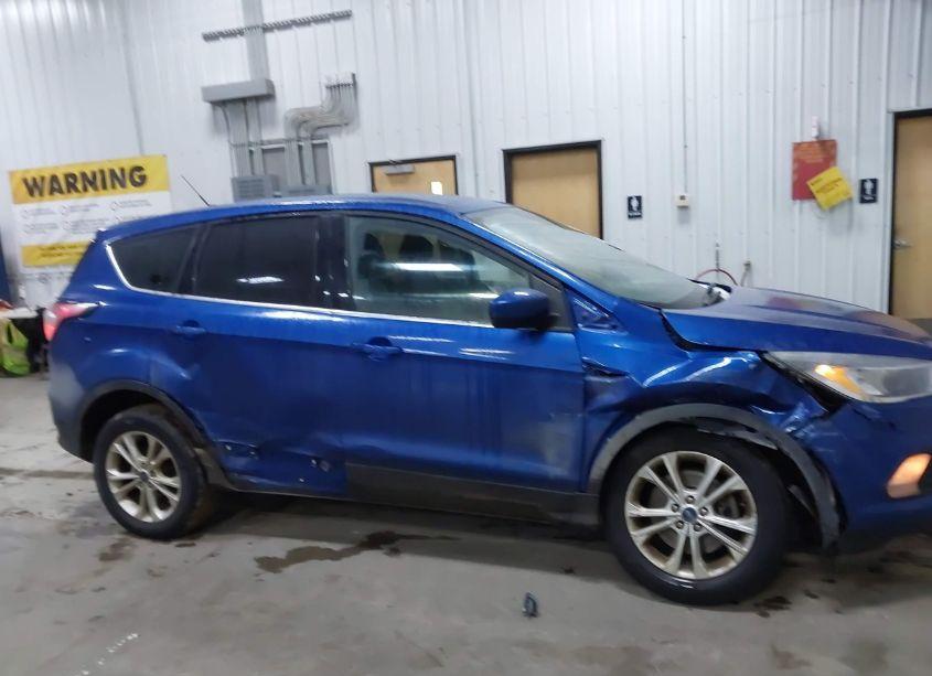 Photo 13 of 2017 Ford Escape SE (VIN 1FMCU9GD8HUB81167)
