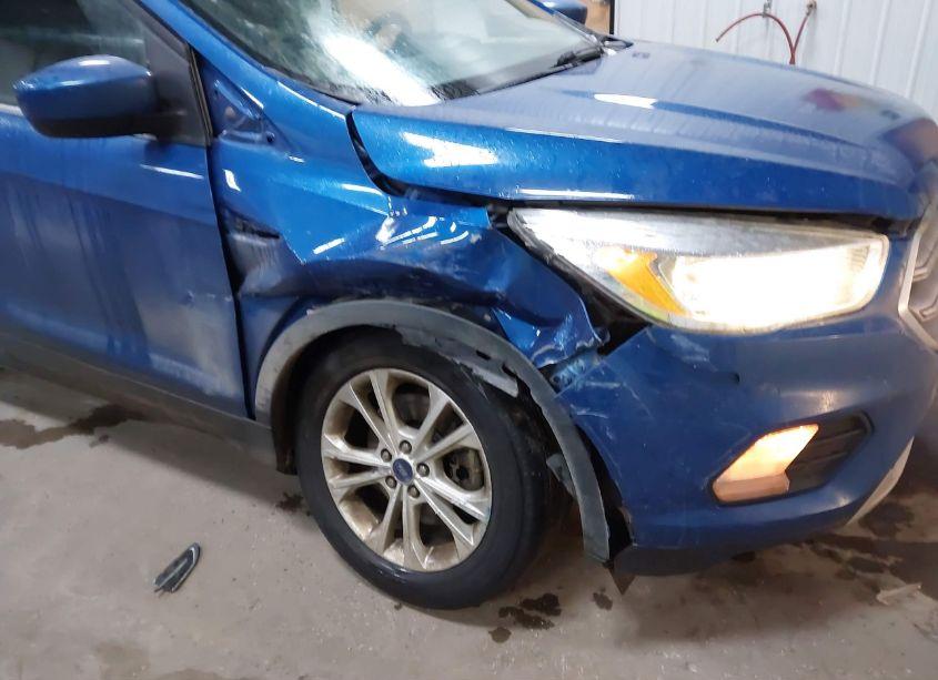 Photo 6 of 2017 Ford Escape SE (VIN 1FMCU9GD8HUB81167)