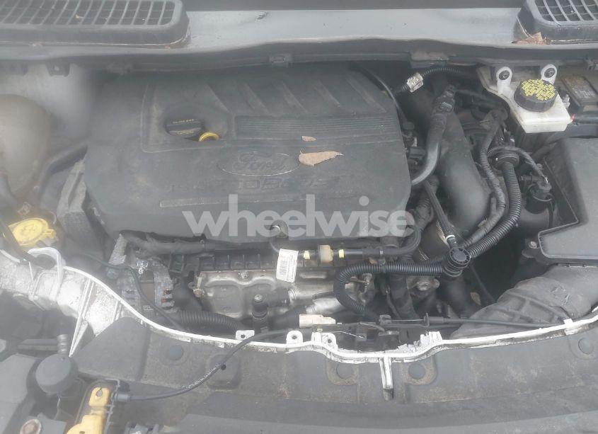 Photo 10 of 2017 Ford Escape SE (VIN 1FMCU9GD8HUB87051)