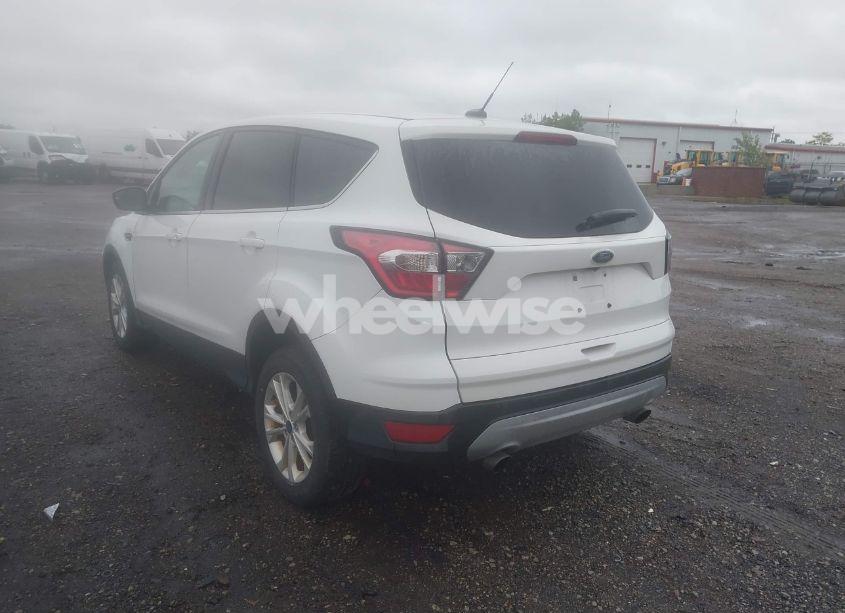 Photo 3 of 2017 Ford Escape SE (VIN 1FMCU9GD8HUB87051)