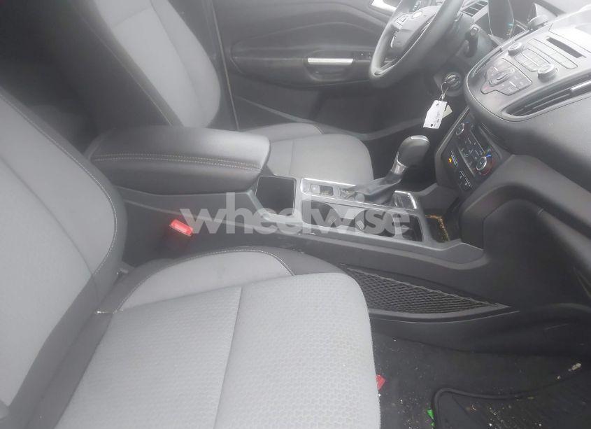 Photo 5 of 2017 Ford Escape SE (VIN 1FMCU9GD8HUB87051)