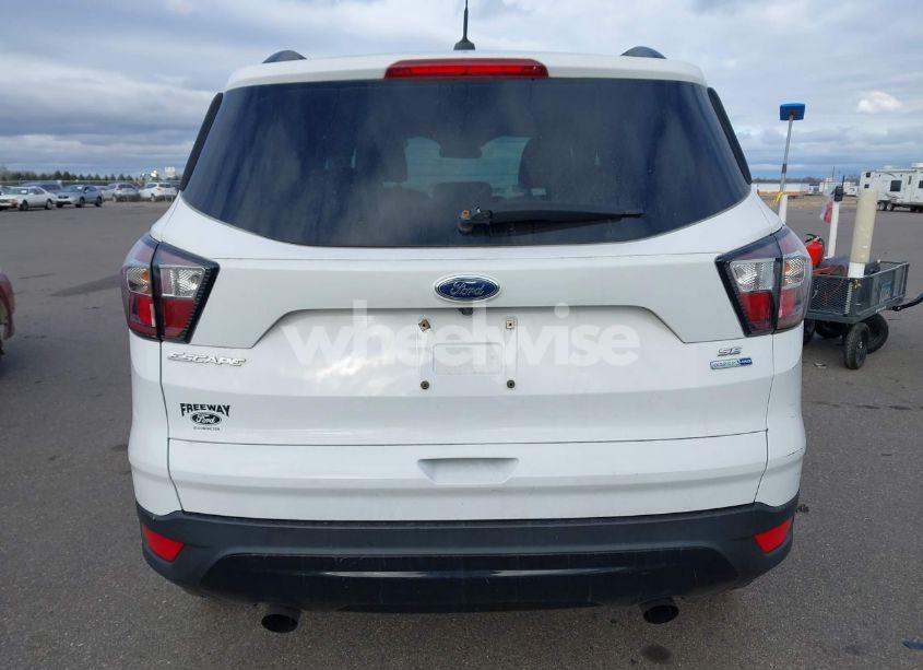 Photo 16 of 2017 Ford Escape SE (VIN 1FMCU9GD8HUB90418)