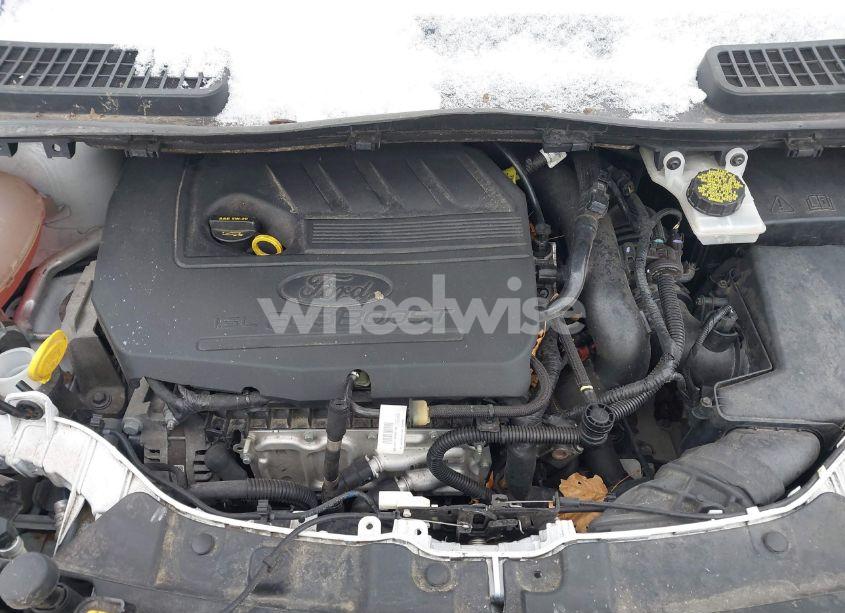 Photo 10 of 2017 Ford Escape SE (VIN 1FMCU9GD8HUC27645)