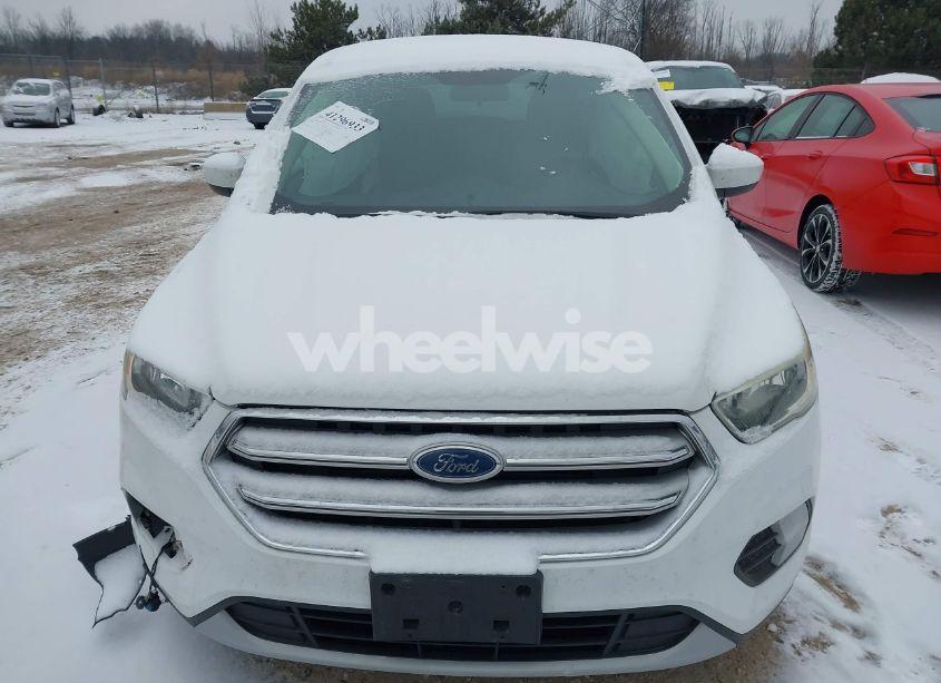 Photo 12 of 2017 Ford Escape SE (VIN 1FMCU9GD8HUC27645)