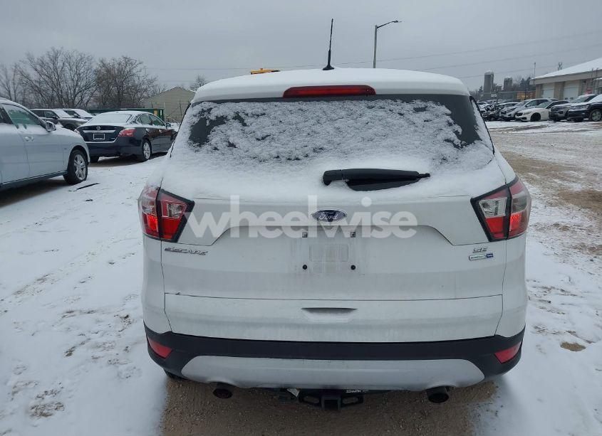 Photo 16 of 2017 Ford Escape SE (VIN 1FMCU9GD8HUC27645)