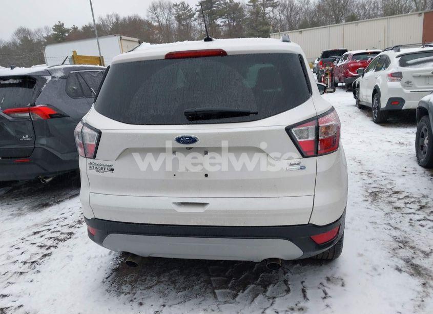 Photo 17 of 2017 Ford Escape SE (VIN 1FMCU9GD8HUC40654)