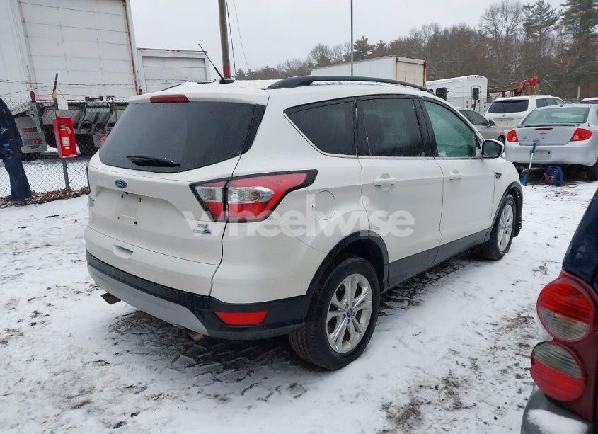 Photo 4 of 2017 Ford Escape SE (VIN 1FMCU9GD8HUC40654)