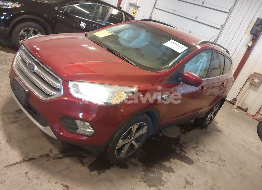 Photo 2 of 2017 Ford Escape SE (VIN 1FMCU9GD8HUC49564)