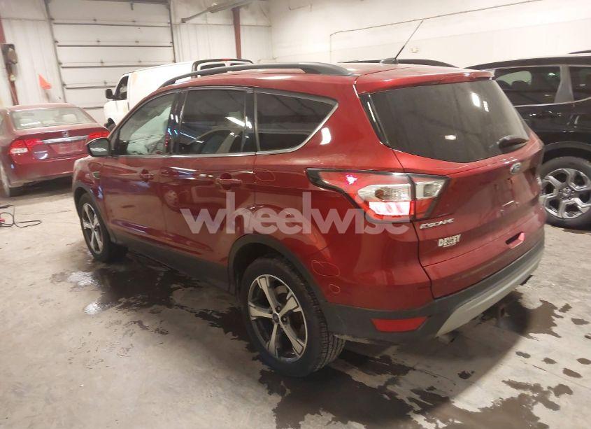 Photo 3 of 2017 Ford Escape SE (VIN 1FMCU9GD8HUC49564)