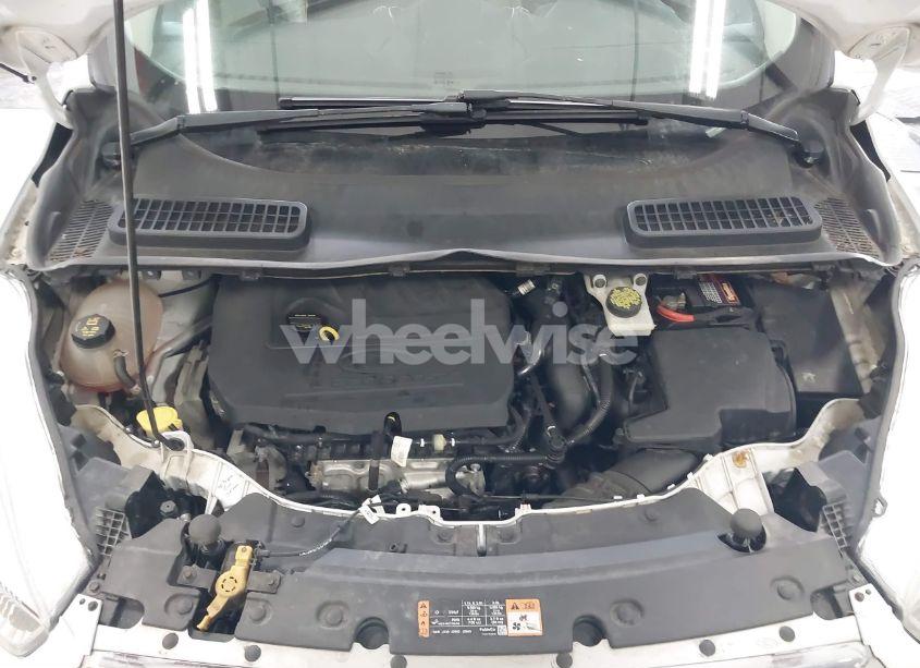 Photo 10 of 2017 Ford Escape SE (VIN 1FMCU9GD8HUC74870)