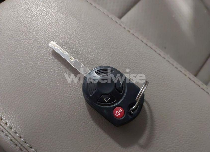 Photo 11 of 2017 Ford Escape SE (VIN 1FMCU9GD8HUC74870)