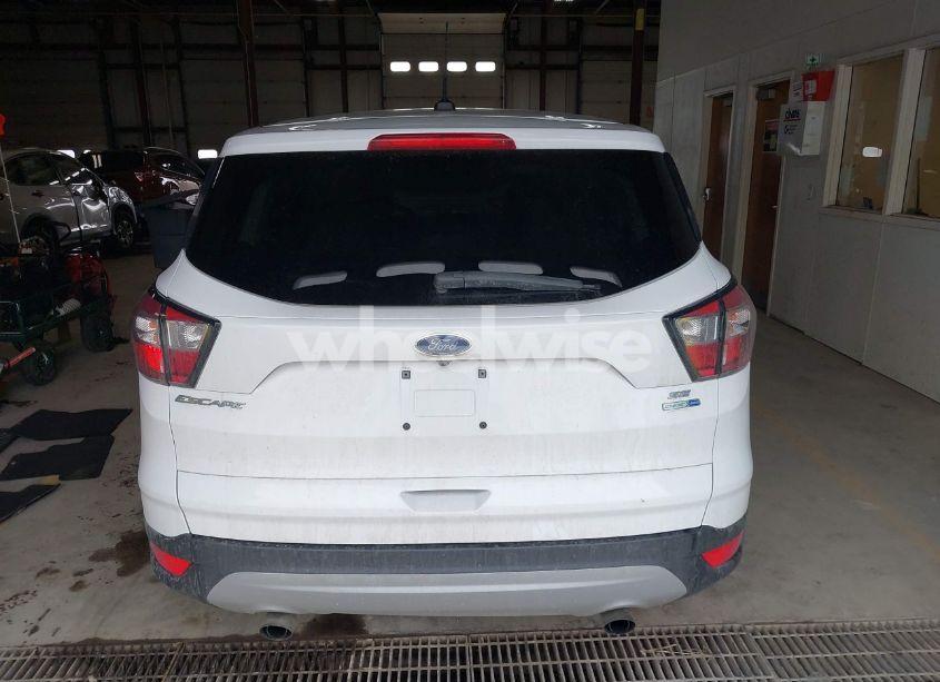 Photo 16 of 2017 Ford Escape SE (VIN 1FMCU9GD8HUC74870)