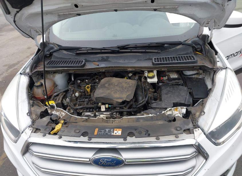 Photo 10 of 2017 Ford Escape SE (VIN 1FMCU9GD8HUC98666)