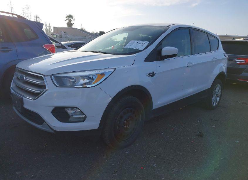 Photo 15 of 2017 Ford Escape SE (VIN 1FMCU9GD8HUC98666)