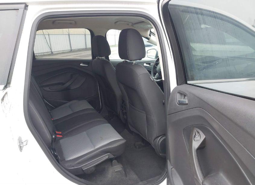 Photo 8 of 2017 Ford Escape SE (VIN 1FMCU9GD8HUC98666)