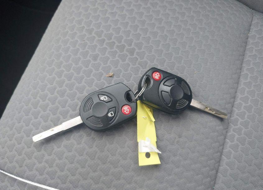 Photo 11 of 2017 Ford Escape SE (VIN 1FMCU9GD8HUD02568)