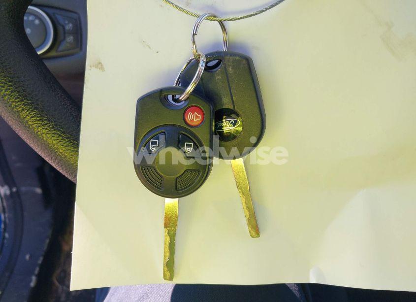 Photo 11 of 2017 Ford Escape SE (VIN 1FMCU9GD8HUD80963)