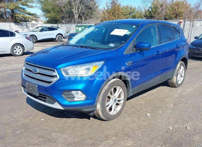 Photo 2 of 2017 Ford Escape SE (VIN 1FMCU9GD8HUD80963)