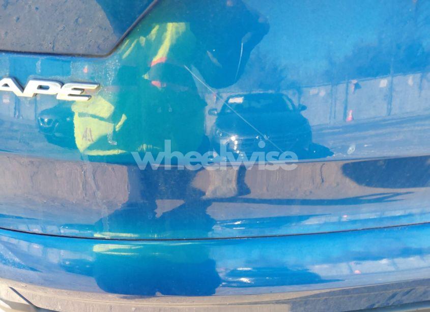 Photo 6 of 2017 Ford Escape SE (VIN 1FMCU9GD8HUD80963)