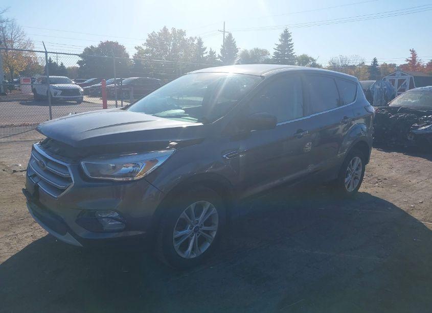 Photo 2 of 2017 Ford Escape SE (VIN 1FMCU9GD8HUE61350)