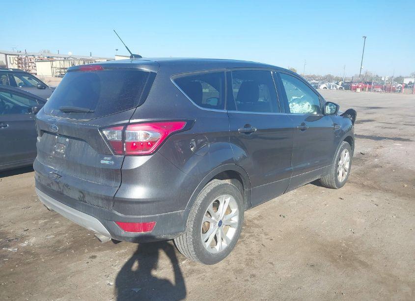 Photo 4 of 2017 Ford Escape SE (VIN 1FMCU9GD8HUE61350)