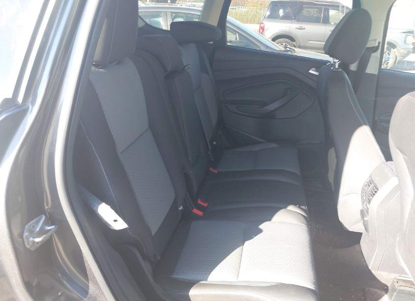 Photo 8 of 2017 Ford Escape SE (VIN 1FMCU9GD8HUE61350)