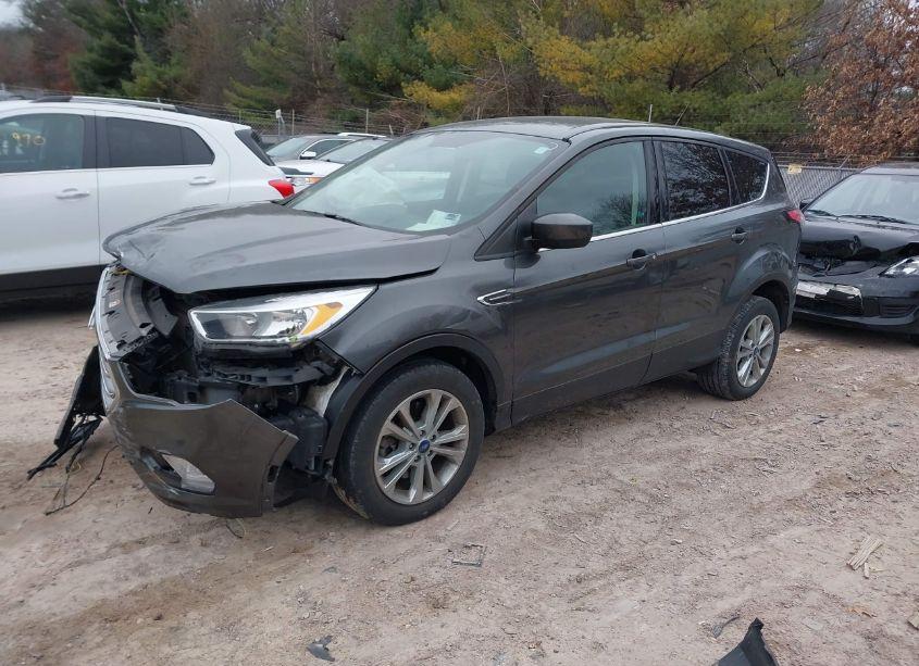 Photo 2 of 2017 Ford Escape SE (VIN 1FMCU9GD8HUE75894)
