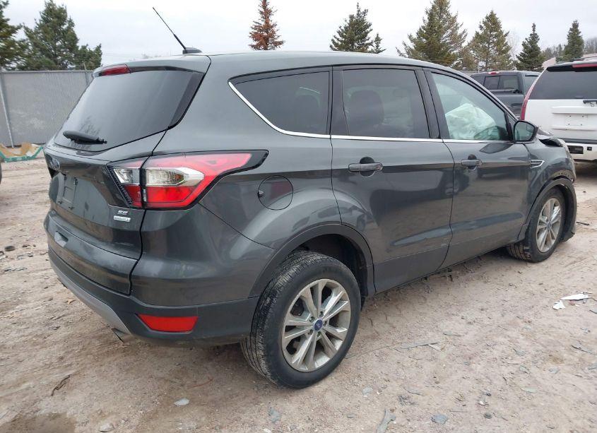Photo 4 of 2017 Ford Escape SE (VIN 1FMCU9GD8HUE75894)