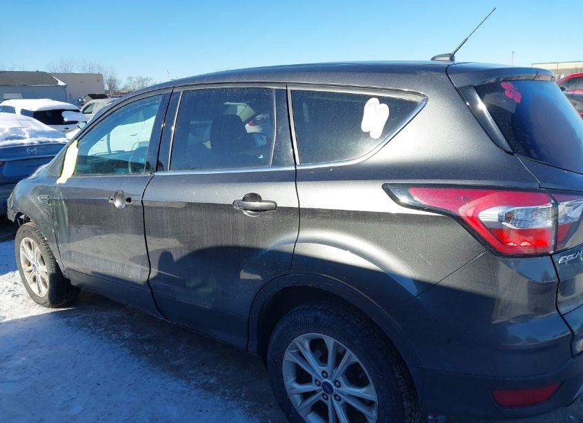 Photo 15 of 2017 Ford Escape SE (VIN 1FMCU9GD8HUE88564)