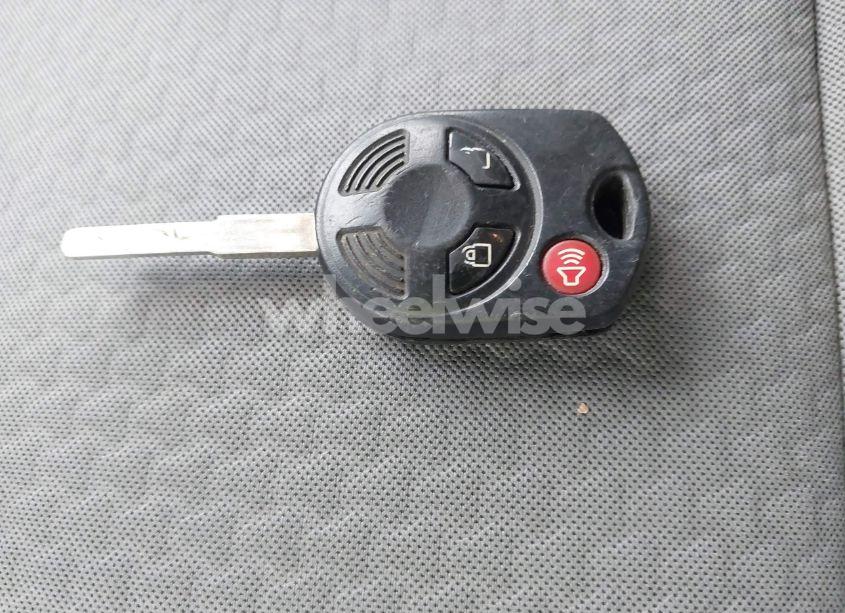 Photo 11 of 2018 Ford Escape SE (VIN 1FMCU9GD8JUA01367)