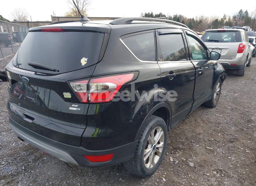 Photo 4 of 2018 Ford Escape SE (VIN 1FMCU9GD8JUA01367)