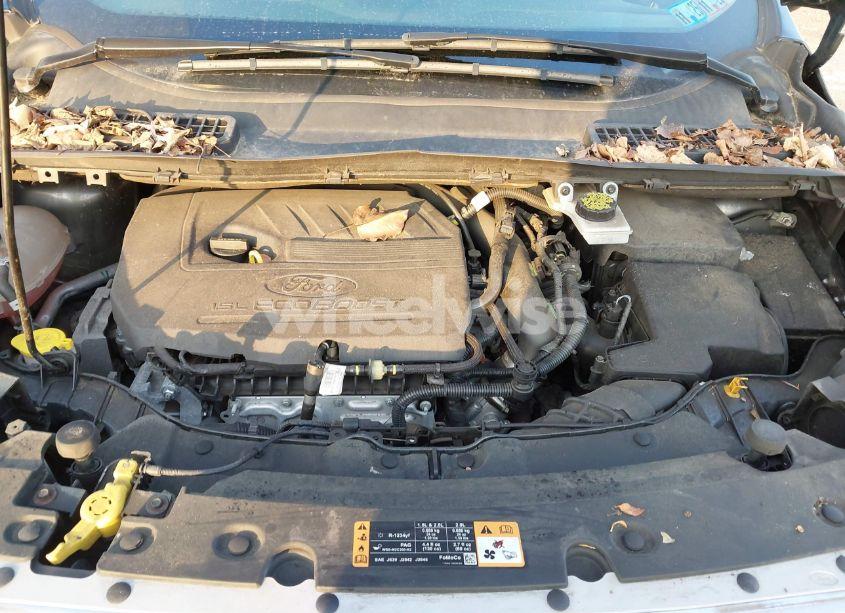 Photo 10 of 2018 Ford Escape SE (VIN 1FMCU9GD8JUA15916)