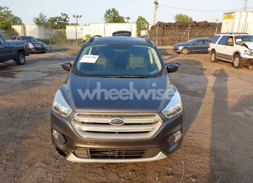 Photo 12 of 2018 Ford Escape SE (VIN 1FMCU9GD8JUA15916)