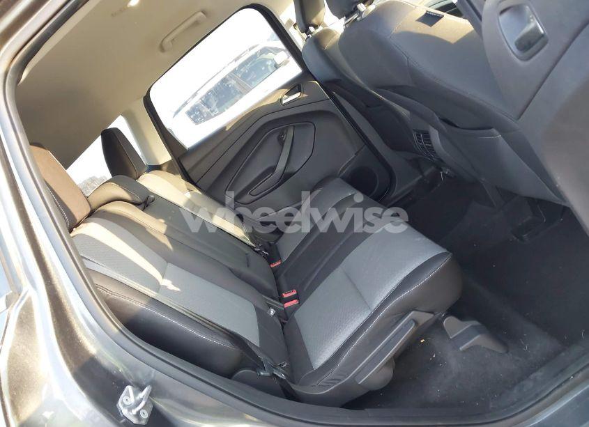 Photo 8 of 2018 Ford Escape SE (VIN 1FMCU9GD8JUA15916)