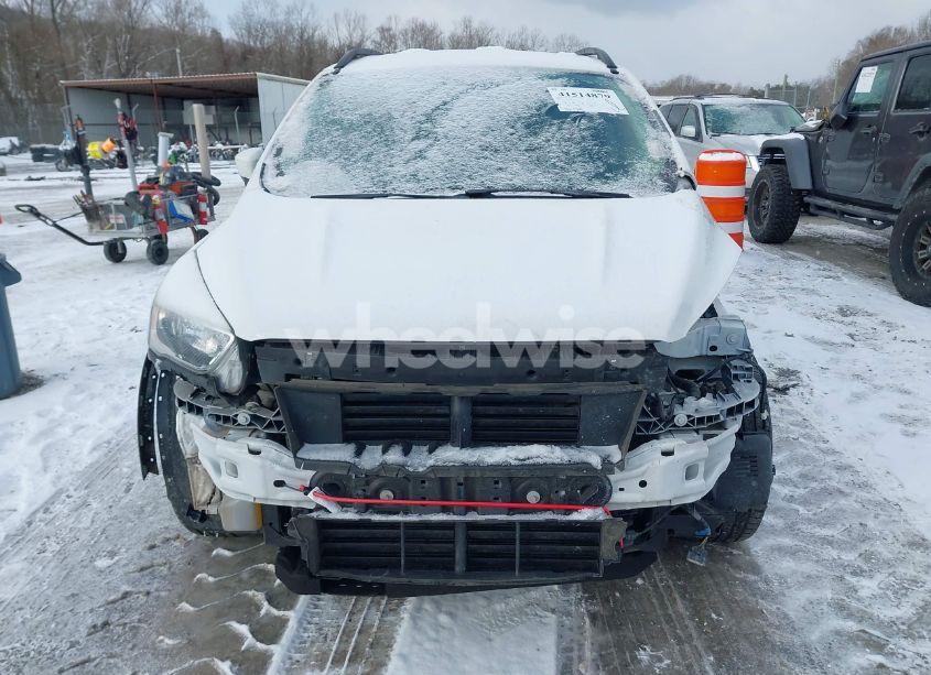 Photo 12 of 2018 Ford Escape SE (VIN 1FMCU9GD8JUA39519)