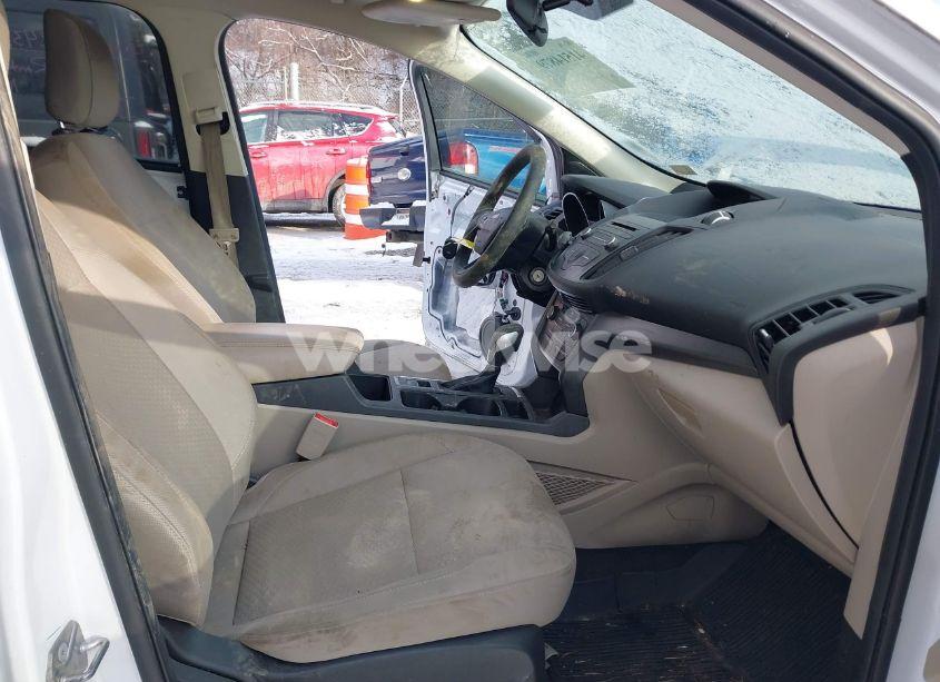 Photo 5 of 2018 Ford Escape SE (VIN 1FMCU9GD8JUA39519)