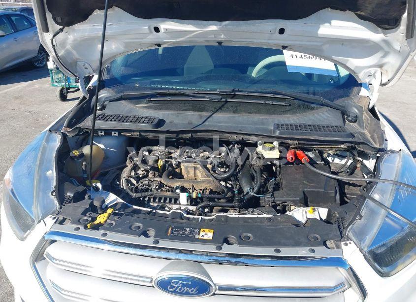 Photo 10 of 2018 Ford Escape SE (VIN 1FMCU9GD8JUB05356)