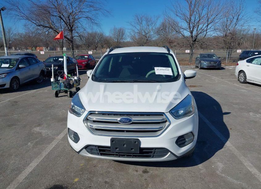 Photo 12 of 2018 Ford Escape SE (VIN 1FMCU9GD8JUB05356)