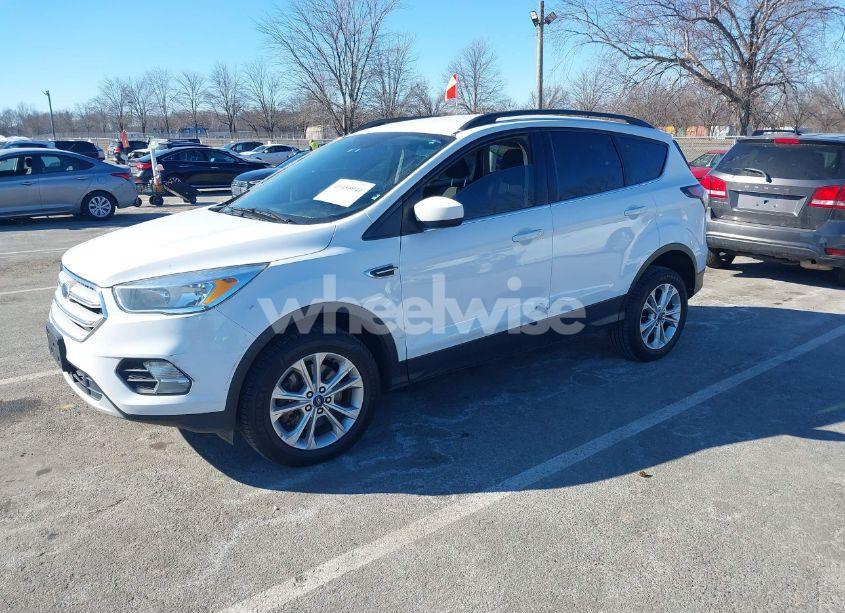 Photo 2 of 2018 Ford Escape SE (VIN 1FMCU9GD8JUB05356)