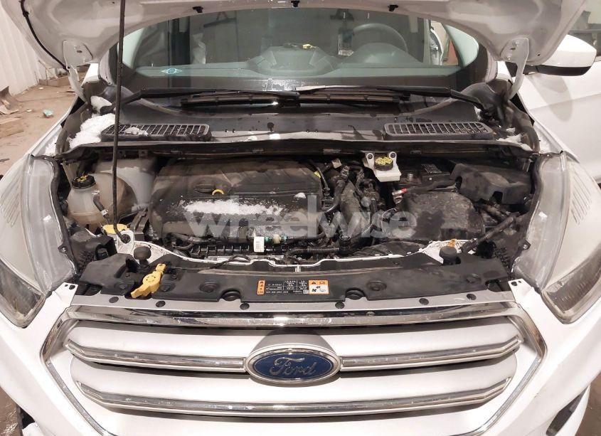 Photo 10 of 2018 Ford Escape SE (VIN 1FMCU9GD8JUB13473)