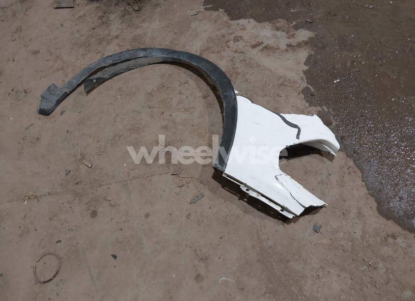 Photo 12 of 2018 Ford Escape SE (VIN 1FMCU9GD8JUB13473)