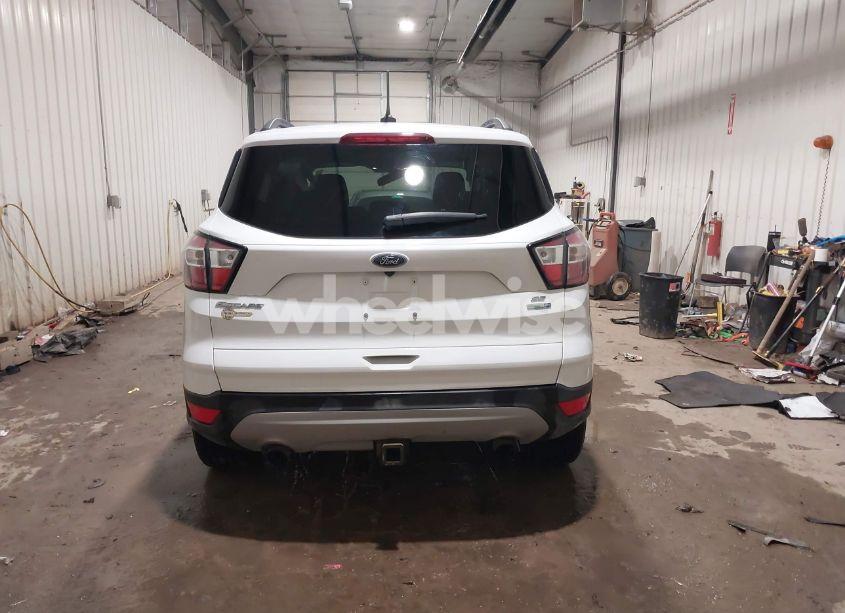 Photo 17 of 2018 Ford Escape SE (VIN 1FMCU9GD8JUB13473)