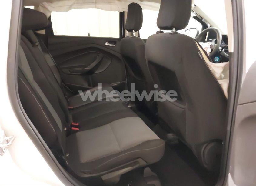 Photo 8 of 2018 Ford Escape SE (VIN 1FMCU9GD8JUB13473)